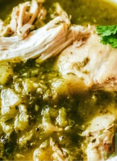 Anti-inflammatory chicken green chile dish with vibrant ingredients served in a bowl